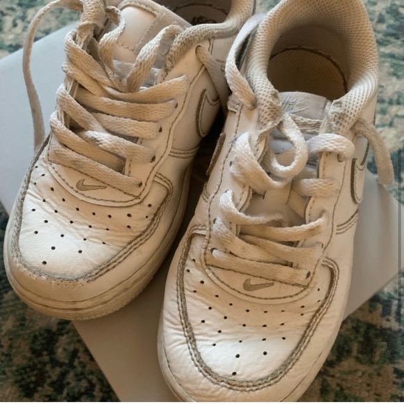 Air force 1 - Picture 3 of 4